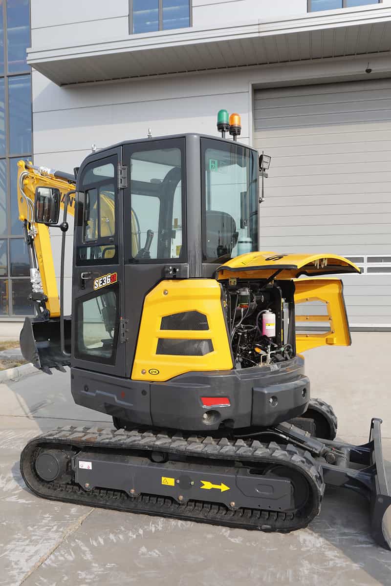 11 MiniExcavator Shantui SE36SR (2) MiniExcavator Shantui SE36SR